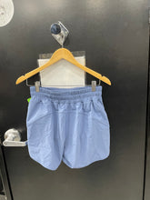 Load image into Gallery viewer, Lulu Lemon Athletic Shorts Size 7/8 0490
