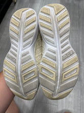 Load image into Gallery viewer, APL Athletic Shoes Womens 5.5
