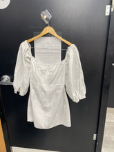Load image into Gallery viewer, Superdown Dress Size Medium 9581
