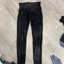 Load image into Gallery viewer, Spanx Athletic Pants Size Large
