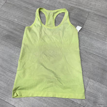 Load image into Gallery viewer, Lulu Lemon Athletic Top Size 6
