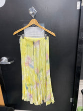 Load image into Gallery viewer, Alice &amp; Olivia Skirt Size 0 (24) 3535
