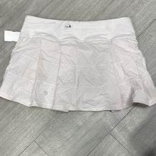 Load image into Gallery viewer, Lulu Lemon Athletic Skirt Size 6
