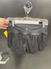 Load image into Gallery viewer, Lulu Lemon Athletic Shorts Size 6 6358
