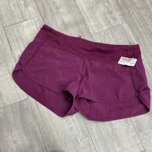 Load image into Gallery viewer, Lulu Lemon Athletic Shorts Size 6
