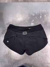Load image into Gallery viewer, Lulu Lemon Athletic Shorts Size 4 8474
