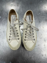 Load image into Gallery viewer, Chloe Women Shoe Size 37
