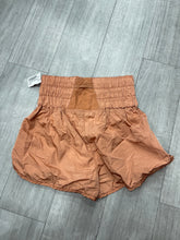 Load image into Gallery viewer, Free People Shorts Size Small
