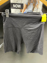 Load image into Gallery viewer, Lulu Lemon Athletic Shorts Size 4 3885
