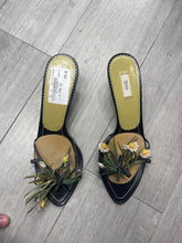 Load image into Gallery viewer, Prada Dress Shoes Womens 8
