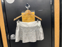 Load image into Gallery viewer, Lulu Lemon Athletic Skirt Size 8 7436
