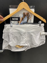 Load image into Gallery viewer, Lulu Lemon Athletic Shorts Size 6 3468
