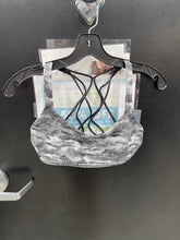Load image into Gallery viewer, Lulu Lemon Sports Bra Size 6 7642

