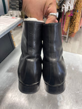 Load image into Gallery viewer, Gucci Boots Size 10 Black
