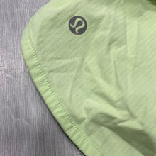 Load image into Gallery viewer, Lulu Lemon Athletic Shorts Size 3/4
