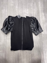 Load image into Gallery viewer, Alice+Olivia Top Size Small
