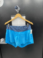 Load image into Gallery viewer, Lulu Lemon Athletic Shorts Size 7/8 0491
