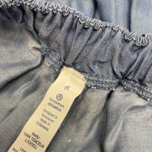 Load image into Gallery viewer, Lulu Lemon Athletic Shorts Size 5/6

