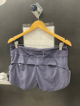 Load image into Gallery viewer, Lulu Lemon Athletic Shorts Size 7/8 0776
