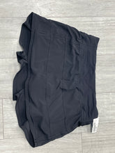 Load image into Gallery viewer, Lulu Lemon Athletic Shorts Size 3/4
