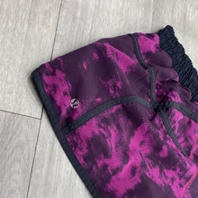 Load image into Gallery viewer, Lulu Lemon Athletic Shorts Size 8
