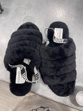Load image into Gallery viewer, Uggs Casual Shoes Womens 9
