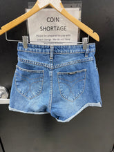 Load image into Gallery viewer, Rollas Shorts Size 2
