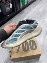 Load image into Gallery viewer, Adidas Men Size 10.5
