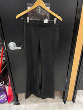 Load image into Gallery viewer, Spanx 9139 Pants Size Small
