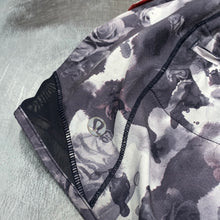 Load image into Gallery viewer, Lulu Lemon Athletic Shorts Size 10
