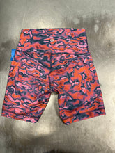 Load image into Gallery viewer, Lulu Lemon Athletic Shorts Size 4 7804

