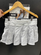 Load image into Gallery viewer, Lulu Lemon Athletic Shorts Size 6 4718
