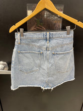 Load image into Gallery viewer, Agolde Skirt 9166 Size 2
