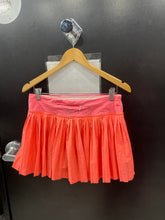 Load image into Gallery viewer, Lulu Lemon Athletic Shorts Size 5/6 2139

