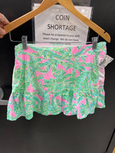Load image into Gallery viewer, Lilly Pulitzer Athletic Shorts Size Medium 1469
