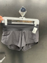 Load image into Gallery viewer, Lulu Lemon Athletic Shorts Size 2 5270
