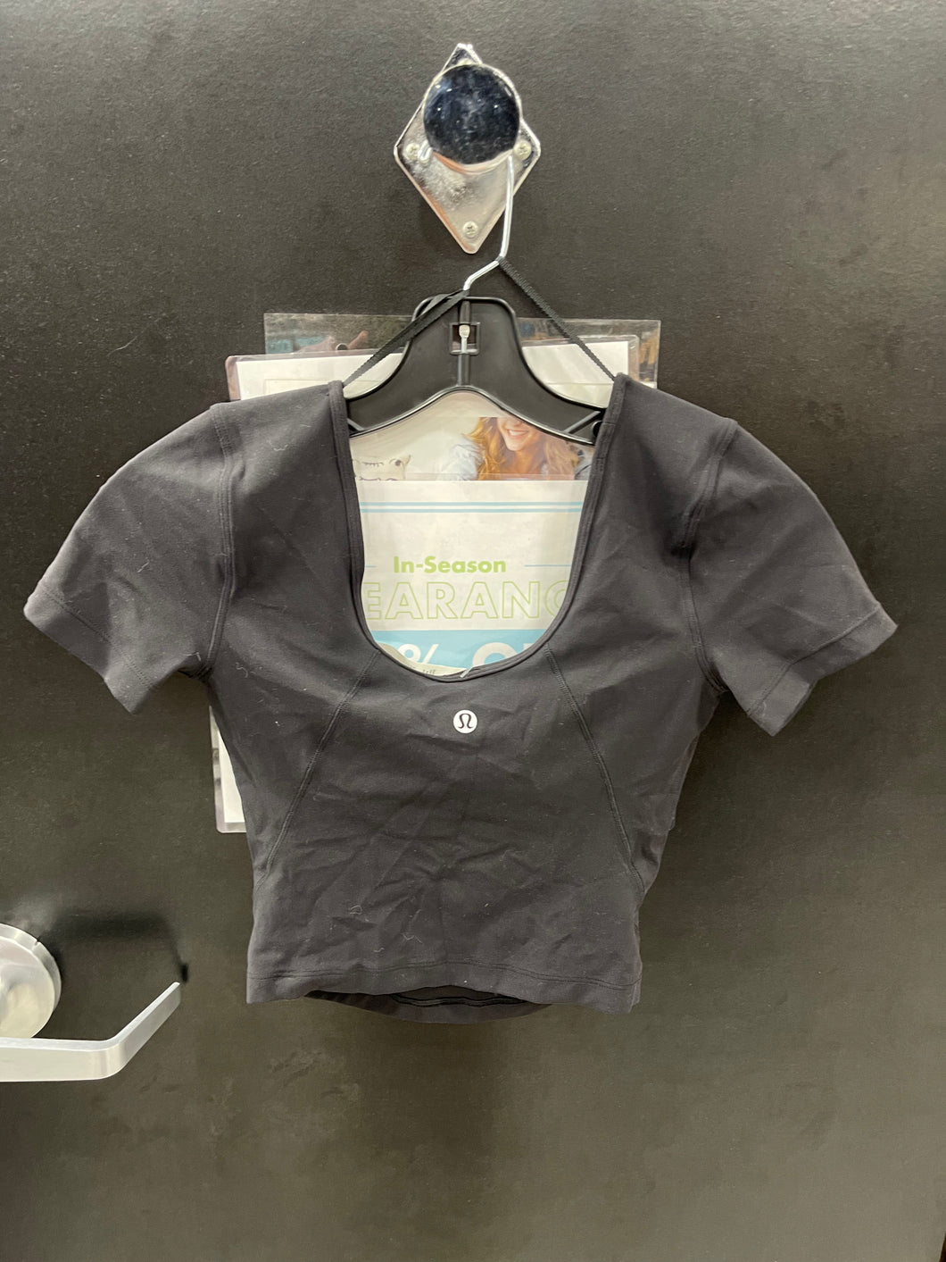 Lulu Lemon Athletic Top Size 2 7638