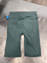Load image into Gallery viewer, Lulu Lemon Athletic Shorts Size 7/8 2207

