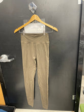 Load image into Gallery viewer, Alphalete Athletic Pants Size Small 3647
