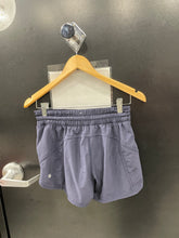 Load image into Gallery viewer, Lulu Lemon Athletic Shorts Size 7/8 2138
