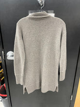 Load image into Gallery viewer, Club Monaco Italian Cashmere Sweater 9171
