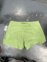 Load image into Gallery viewer, Lulu Lemon Athletic Shorts Size 3/4
