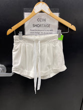 Load image into Gallery viewer, Lululemon Athletic Shorts Size 4 4051

