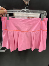 Load image into Gallery viewer, Lulu Lemon Athletic Shorts Size 8 9024
