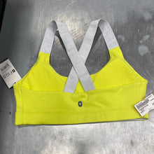 Load image into Gallery viewer, Figs Sports Bra Size Medium
