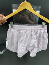 Load image into Gallery viewer, Lulu Lemon Athletic Shorts Size 6 Tall 9290
