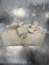 Load image into Gallery viewer, Lulu Lemon Sports Bra Size Small

