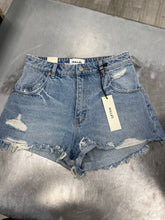 Load image into Gallery viewer, Rolla's Shorts Size 7/8
