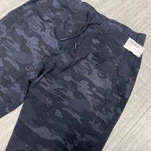 Load image into Gallery viewer, Alphalete Athletic Pants Size Medium
