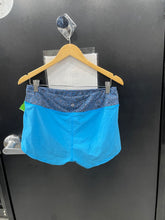 Load image into Gallery viewer, Lulu Lemon Athletic Shorts Size 7/8 0491
